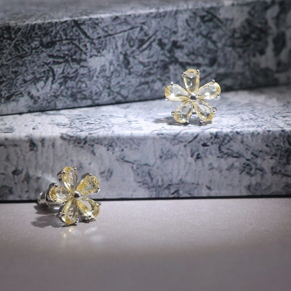 Jewelry - ✨Beautiful Tiny Plum Blossom Zircon Dainty Stud Earrings for Women,UNVN12459